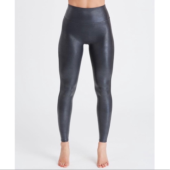 Spanx Faux Leather Croc Leggings in Color Gunmetal - Picture 5 of 8